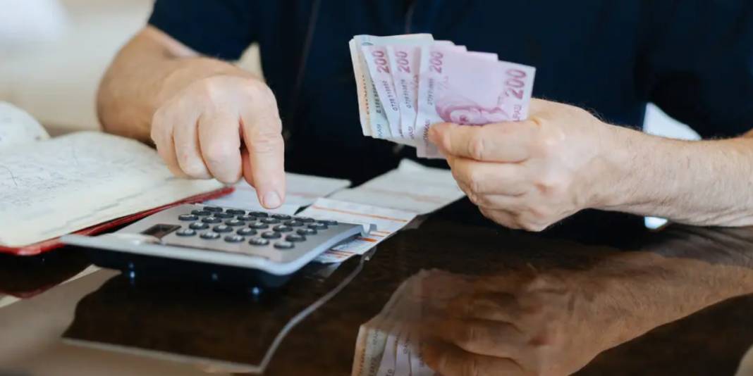 Ocak ayında emekli ve memur maaşı ne kadar artacak? İşte iki zam senaryosu 5
